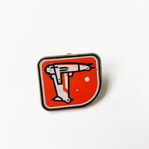 Star Wars Blaster Disney Trading Pin - Picture 1 of 2